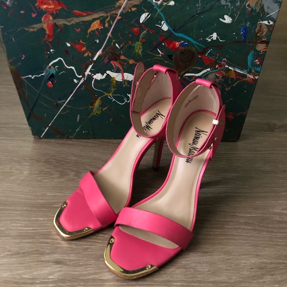 NEIMAN MARCUS Yani Ankle-Strap Sandal || Pink Sz 8 - Picture 3 of 12